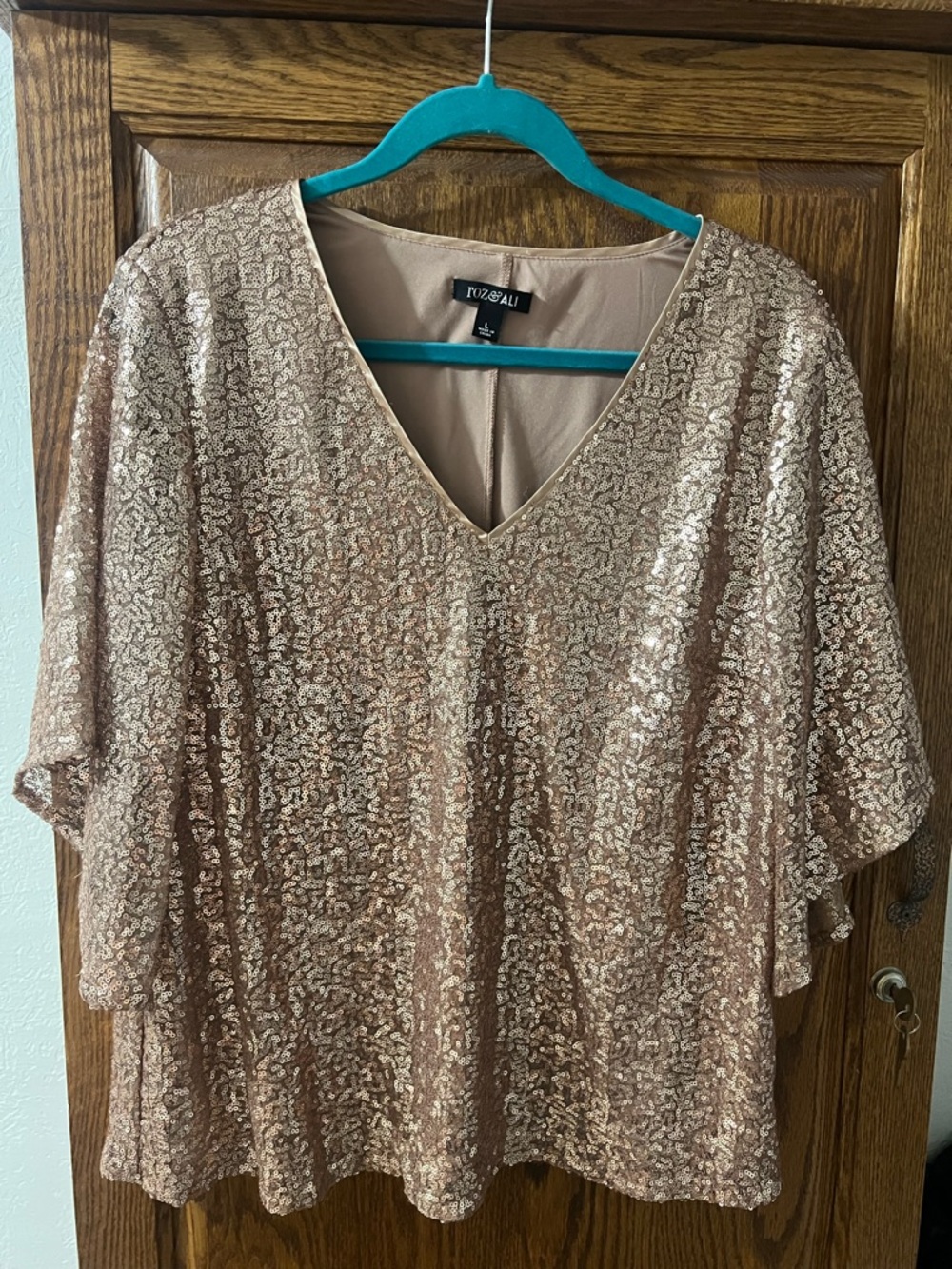 Roz & Ali Rose Gold Sequin V-Neck Blouse